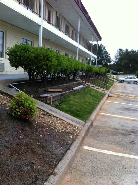 Days Inn Milledgeville Buitenkant foto