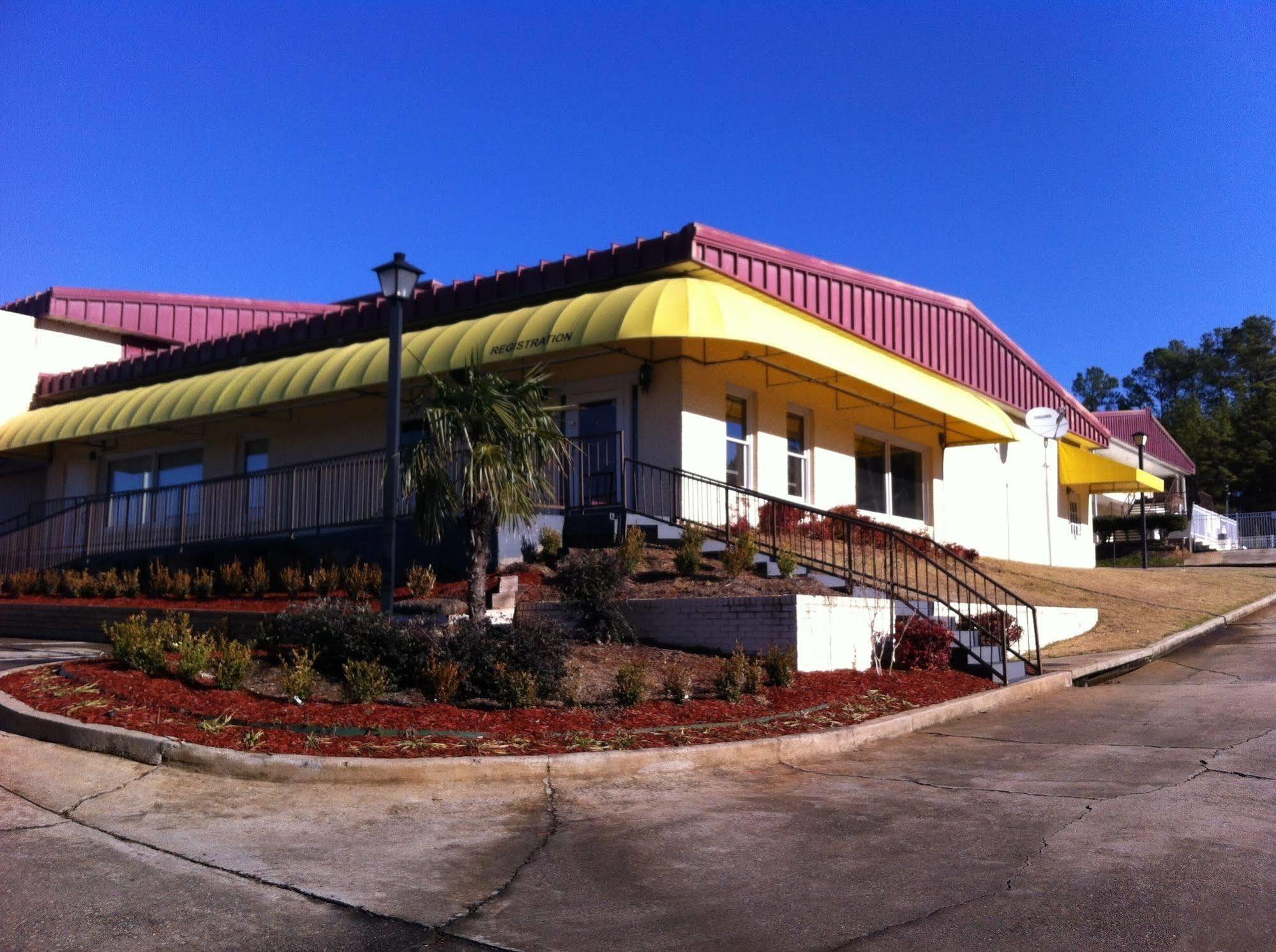 Days Inn Milledgeville Buitenkant foto